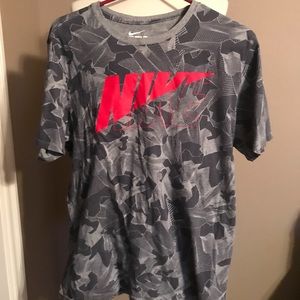 Men’s Nike Tee